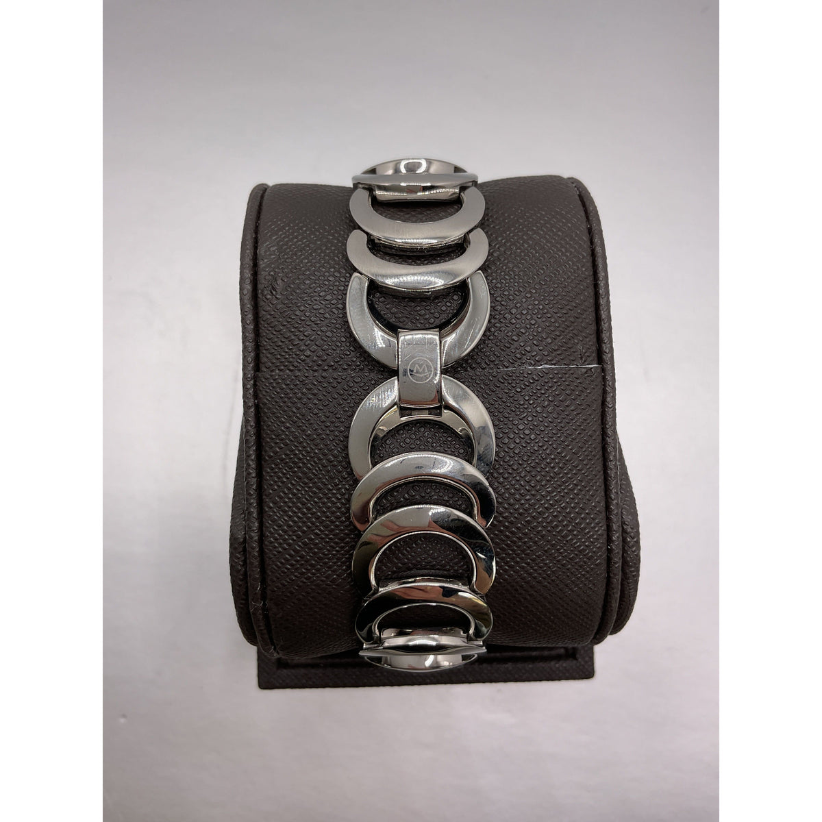 Movado Ladies Moon Bear Rondiro Mirror Dial Stainless Steel Bracelet Watch 84.E4.1834