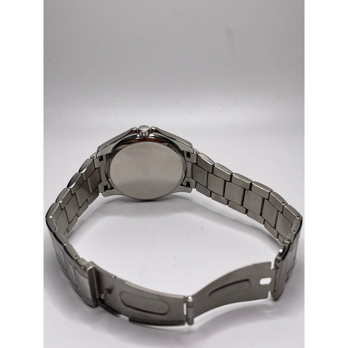 Kenneth Cole Men's Black Dial Silver Tone Stainless Steel Bracelet Watch KC3941