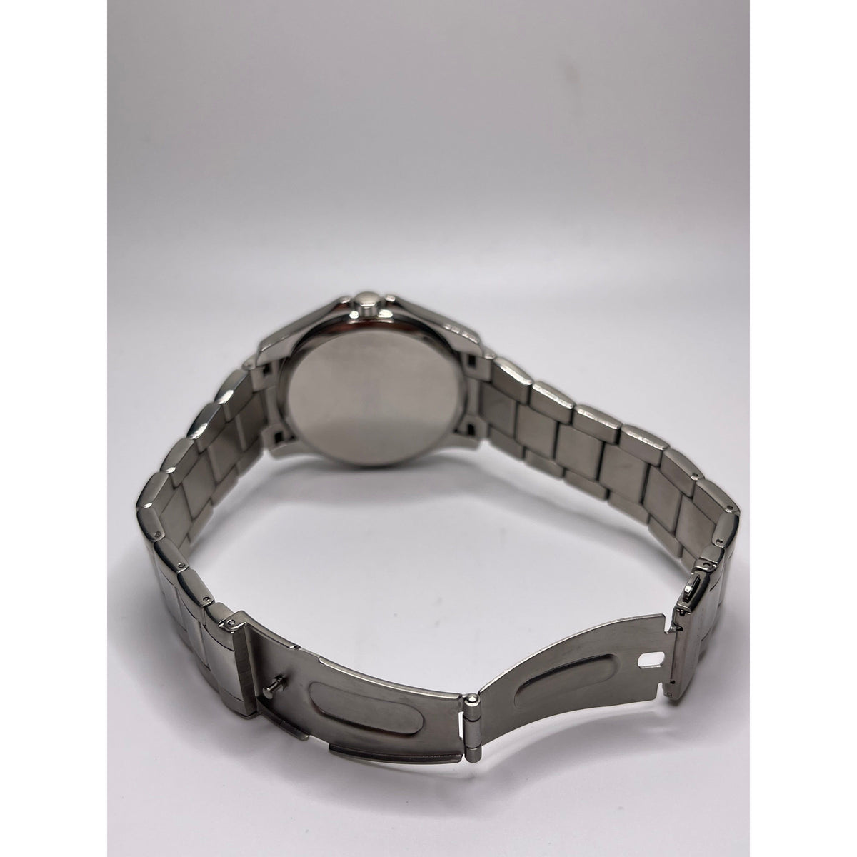 Kenneth Cole Men's Black Dial Silver Tone Stainless Steel Bracelet Watch KC3941