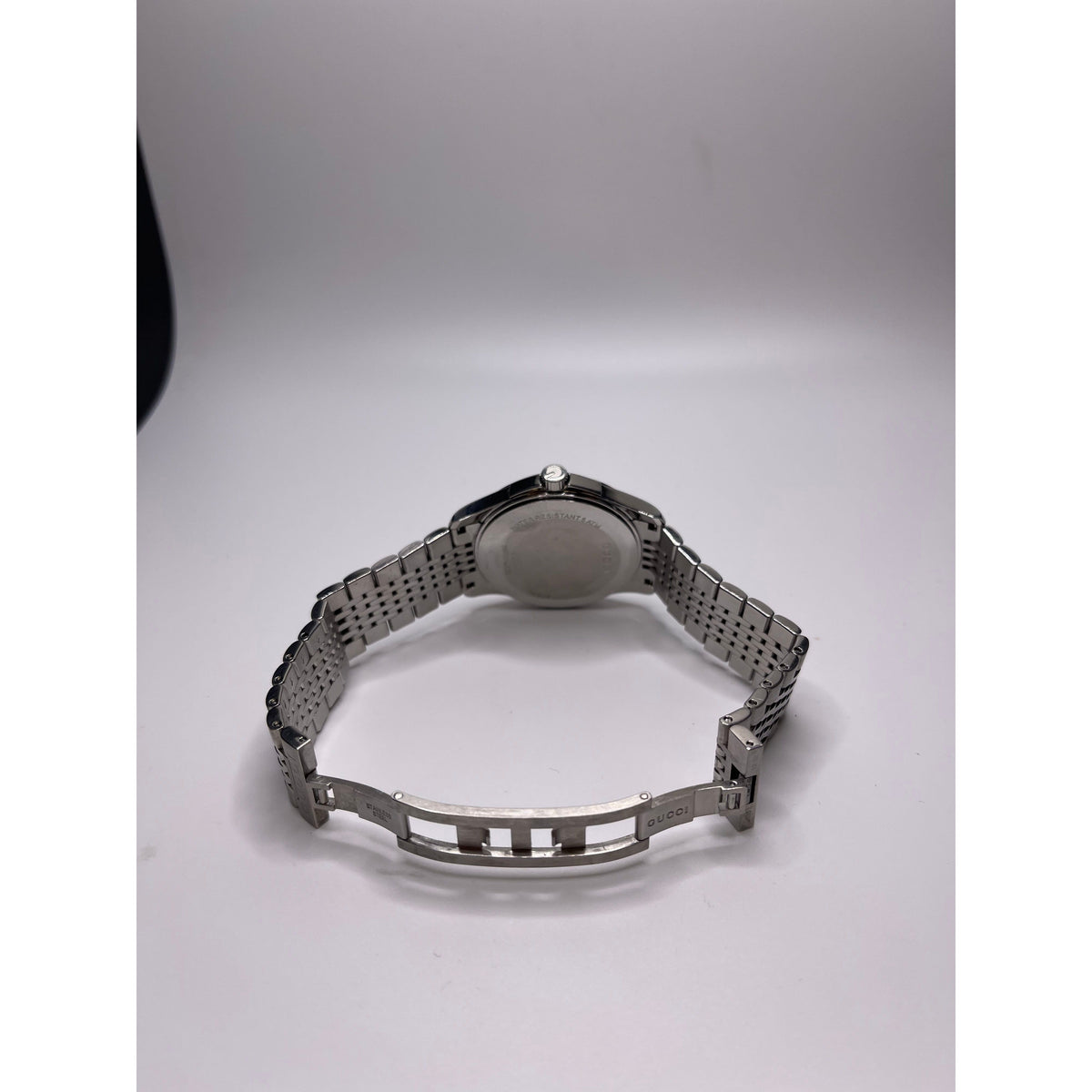 Gucci Men's Silver Dial Silver Stainless Steel Bracelet Quartz Watch 126.4