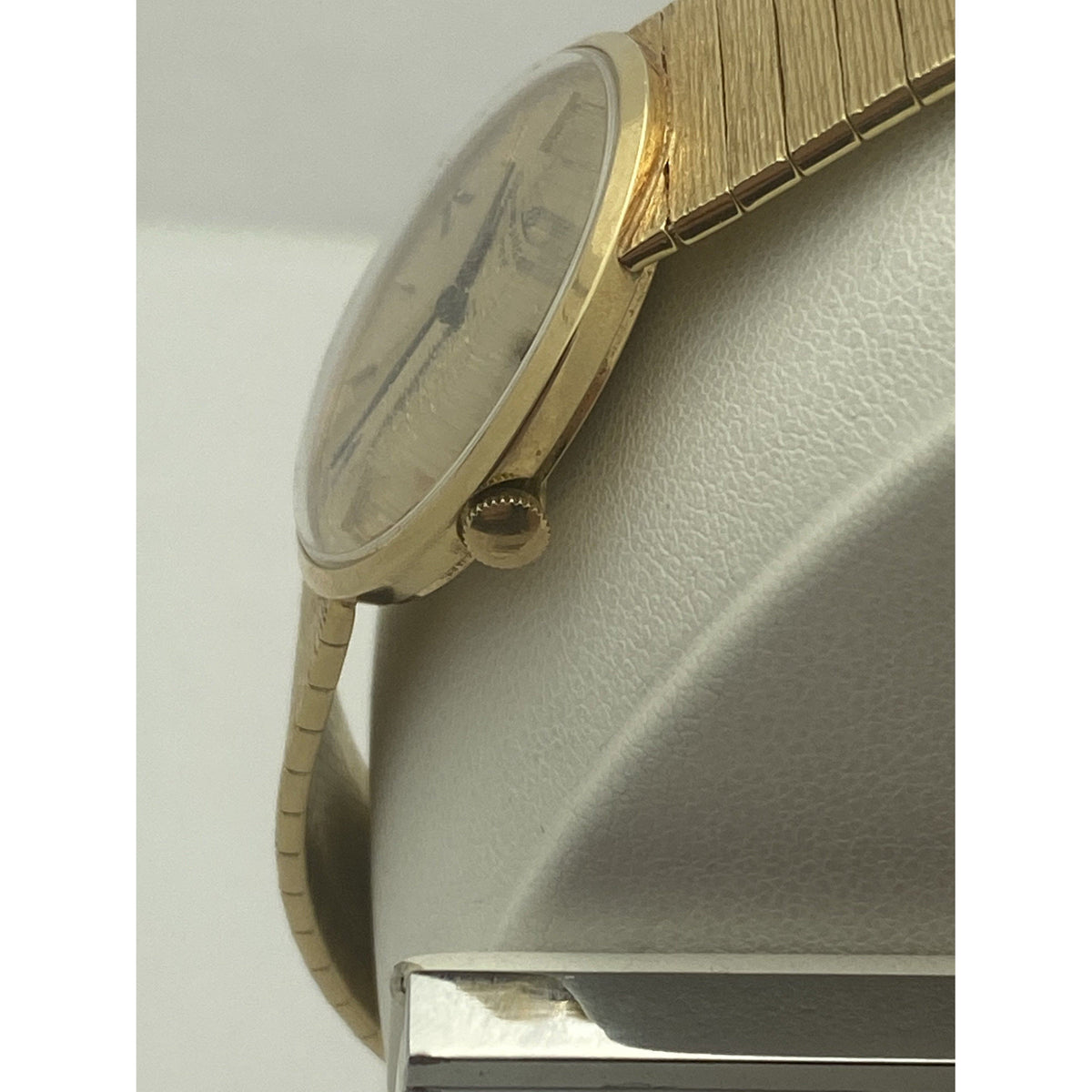 Baume & Mercier Geneve Vintage Solid 14K Yellow Gold Swiss Watch