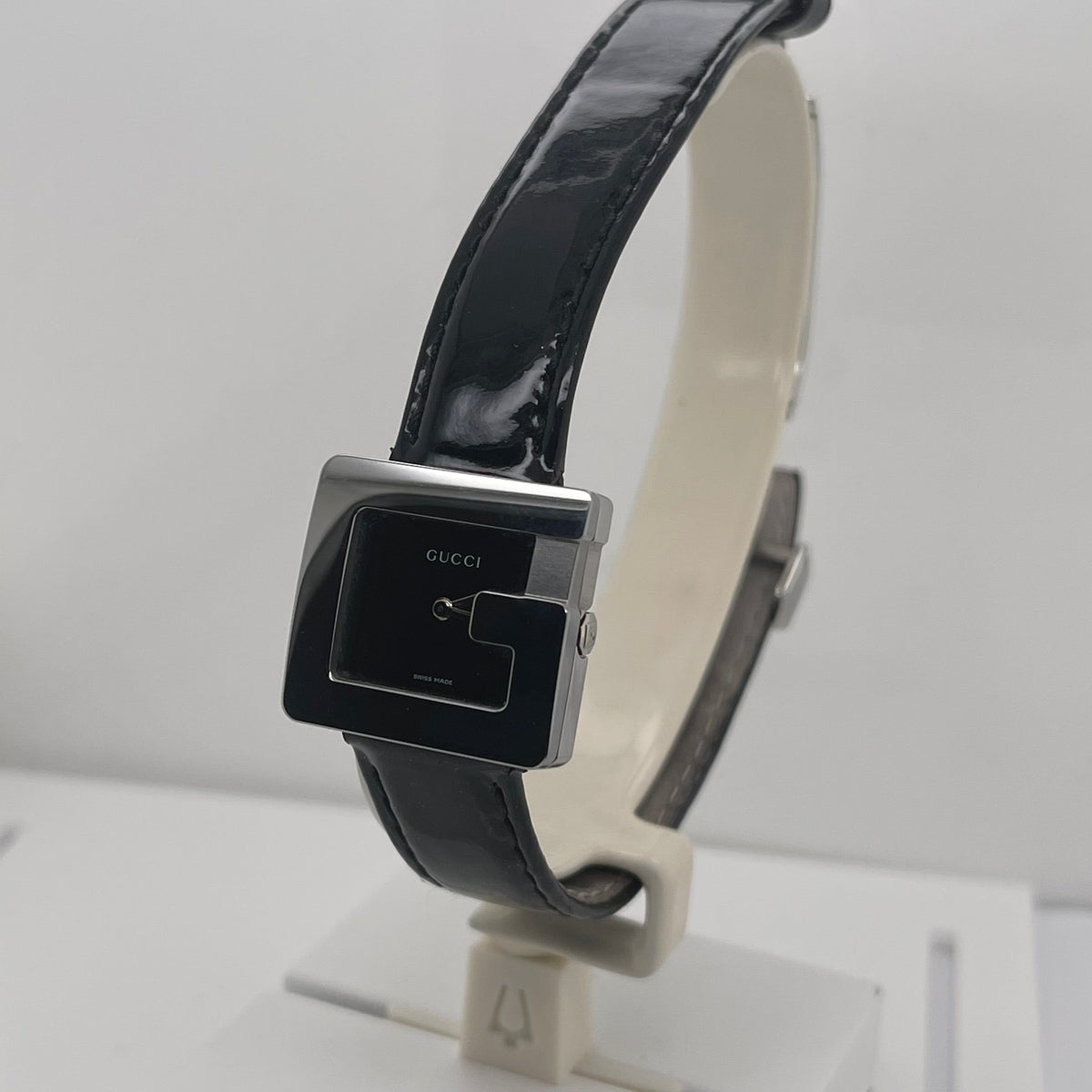 Gucci Ladies Black Dial 'G' Silver Shape Black Leather Strap Watch 3600L