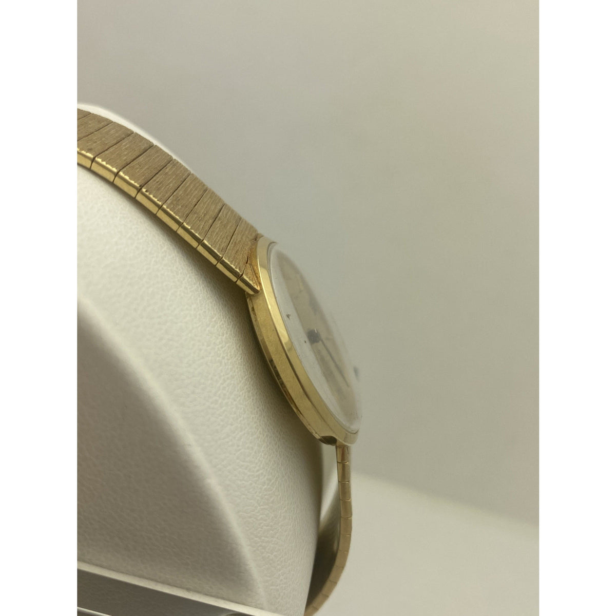 Baume & Mercier Geneve Vintage Solid 14K Yellow Gold Swiss Watch