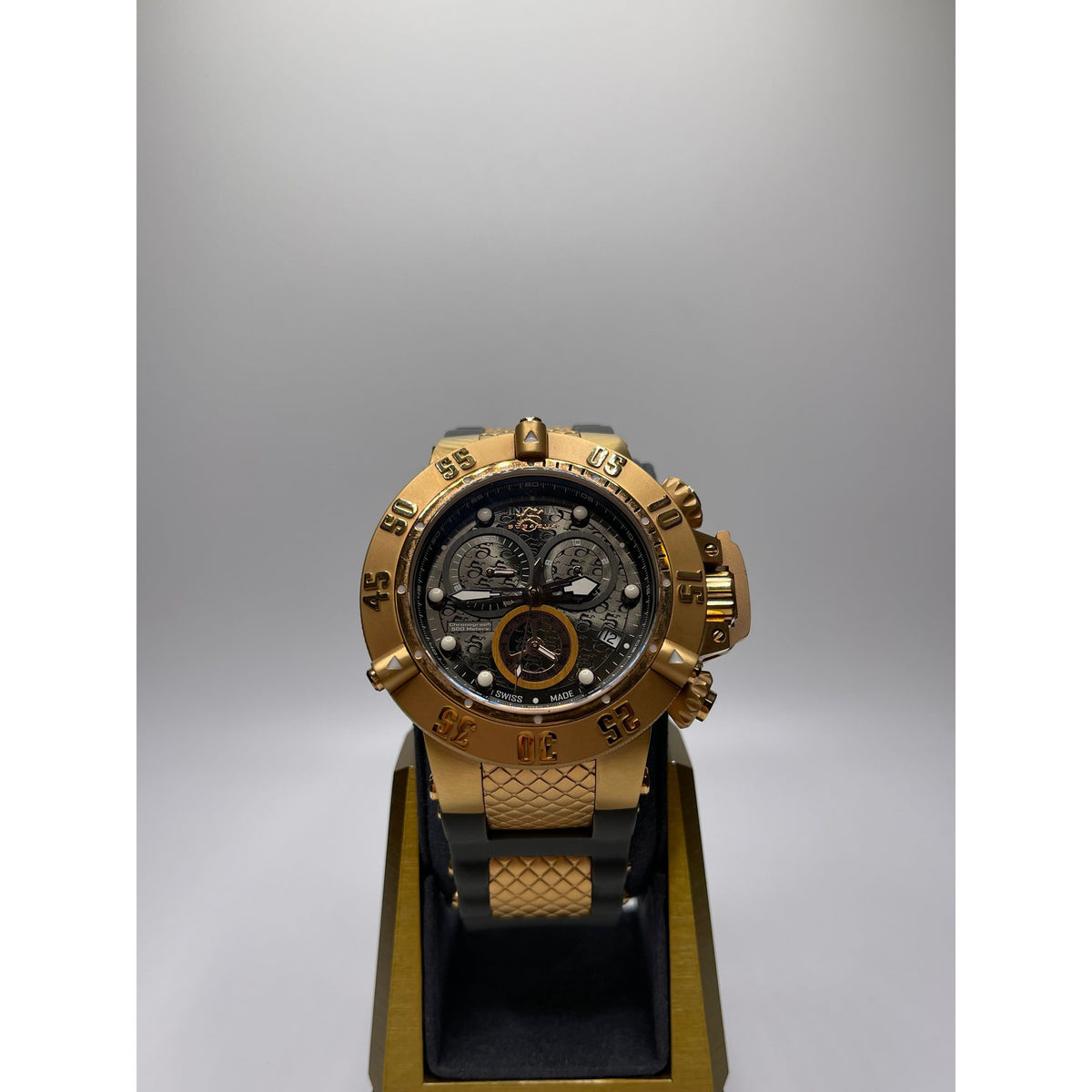 Invicta SubAqua Men's Dark Gray Dial Gray Rubber Strap Quartz Watch 15805