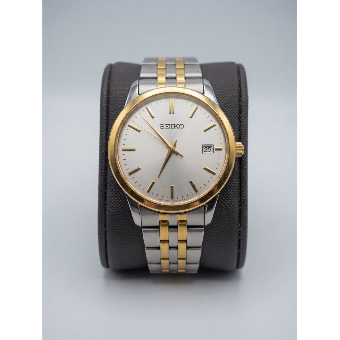 Seiko Essentials Gold-Tone White Dial Men's Watch SUR402 Preowned