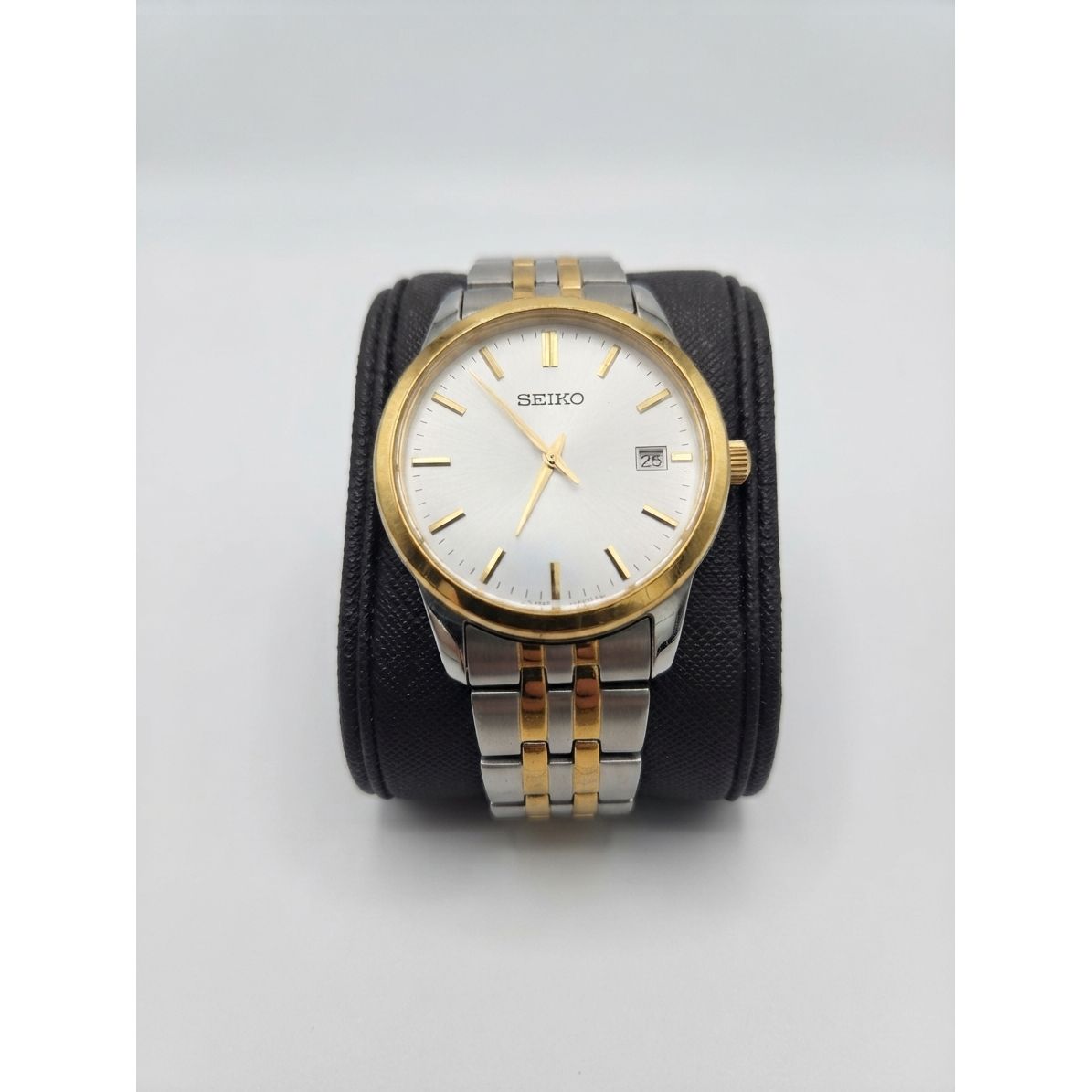 Seiko Essentials Gold-Tone White Dial Men's Watch SUR402 Preowned