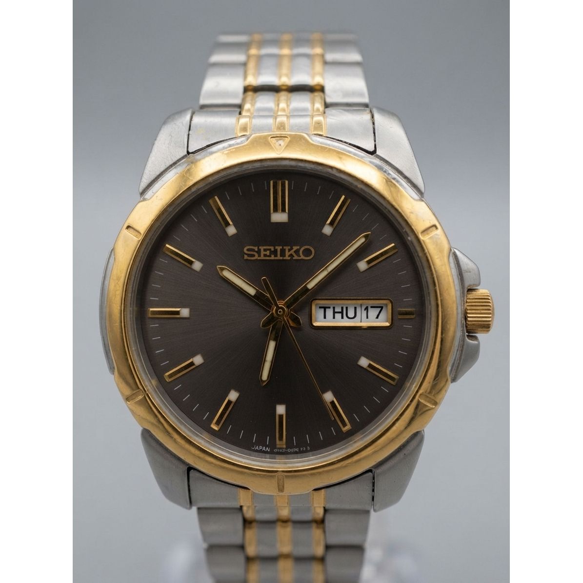 Seiko Essentials Two-Tone Gray Sunray Dial Men's Watch SUR356 Preowned