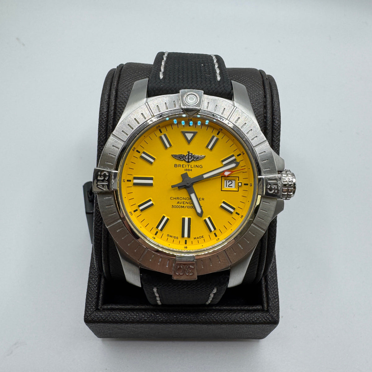 Breitling Avenger Automatic 45 Seawolf Yellow Dial Men's Watch A17319101I1X1