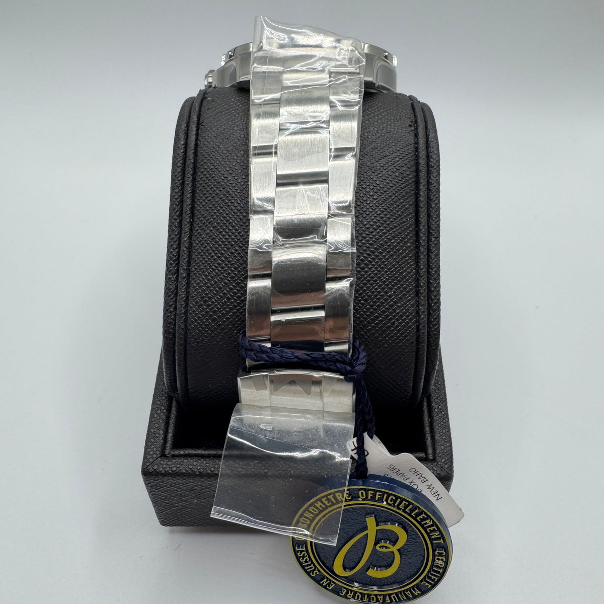 Breitling Avenger Automatic 42 Green Dial Stainless Steel Men's Watch A17328101L1A1 / A17328