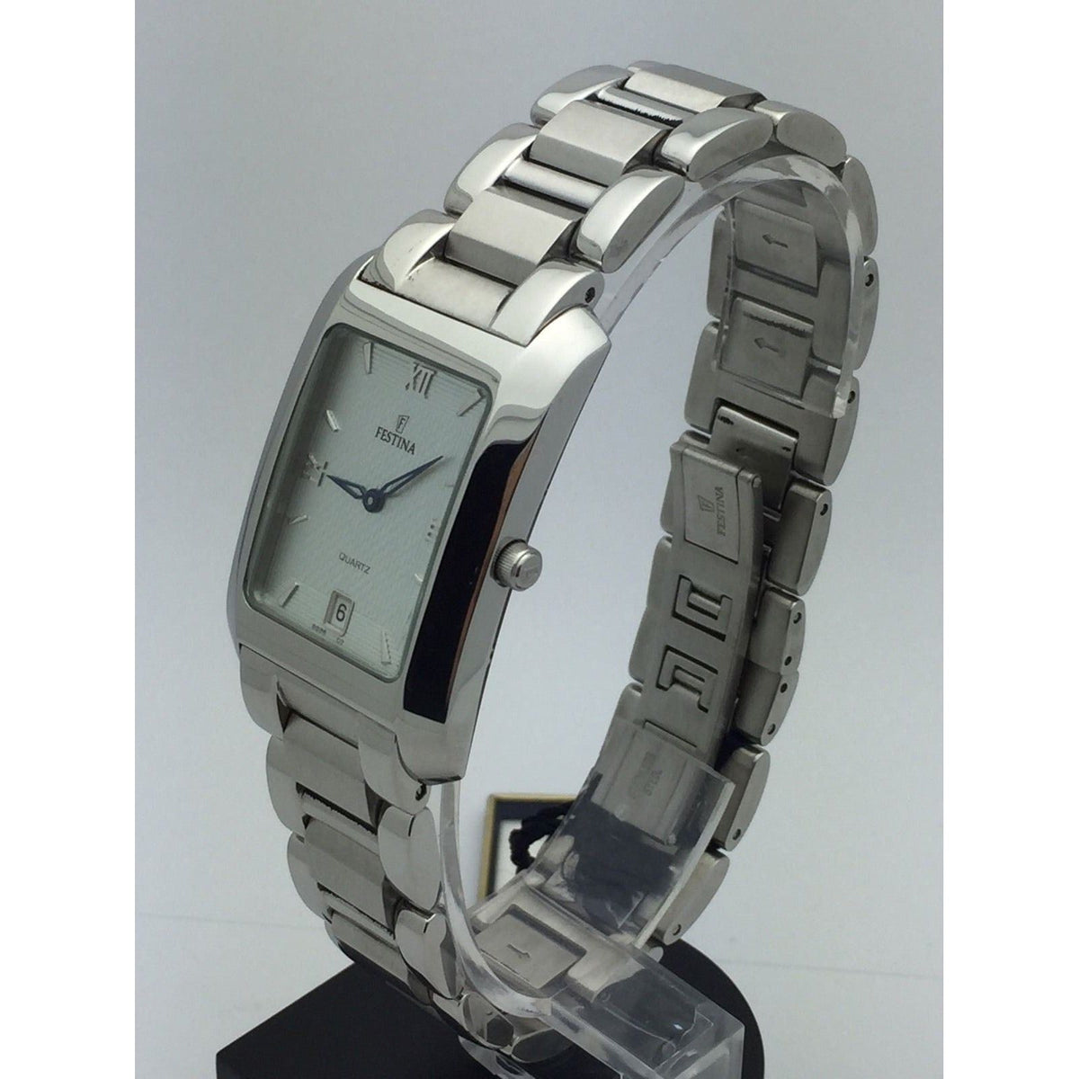 Festina Men's Silver Dial Stainless Date 50M Registered Model Watch 8886/2