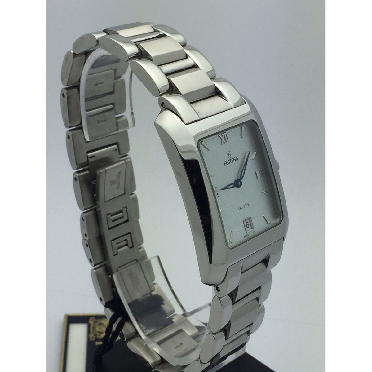 Festina Men's Silver Dial Stainless Date 50M Registered Model Watch 8886/2