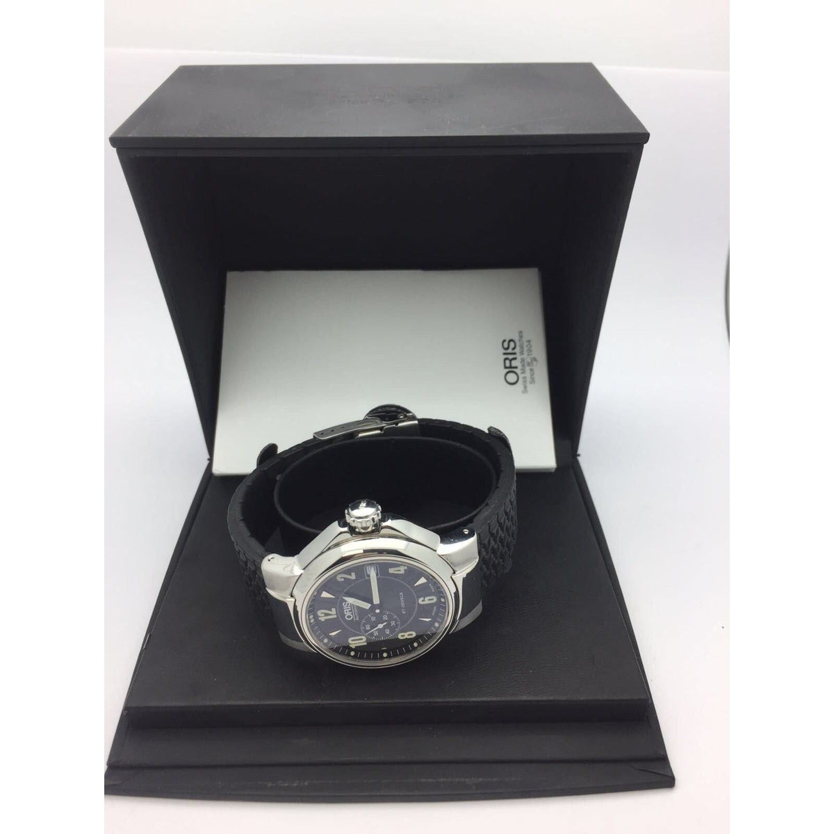 Oris Automatic 27 Jewels Date Sub Dial Men's Watch Black Rubber Silver 643