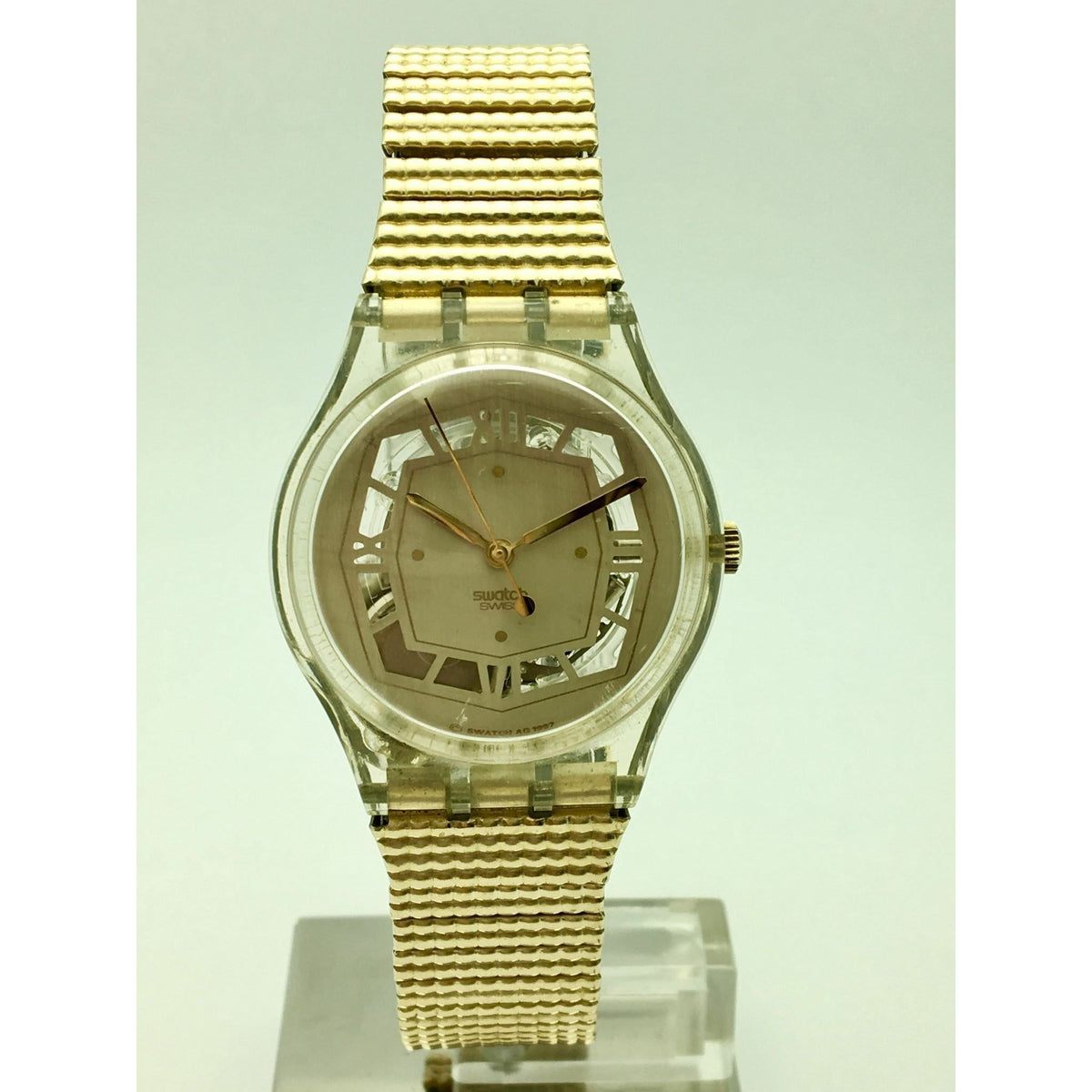Swatch Swiss Ladies Yellow Gold Tone Stretch Band Watch 6746