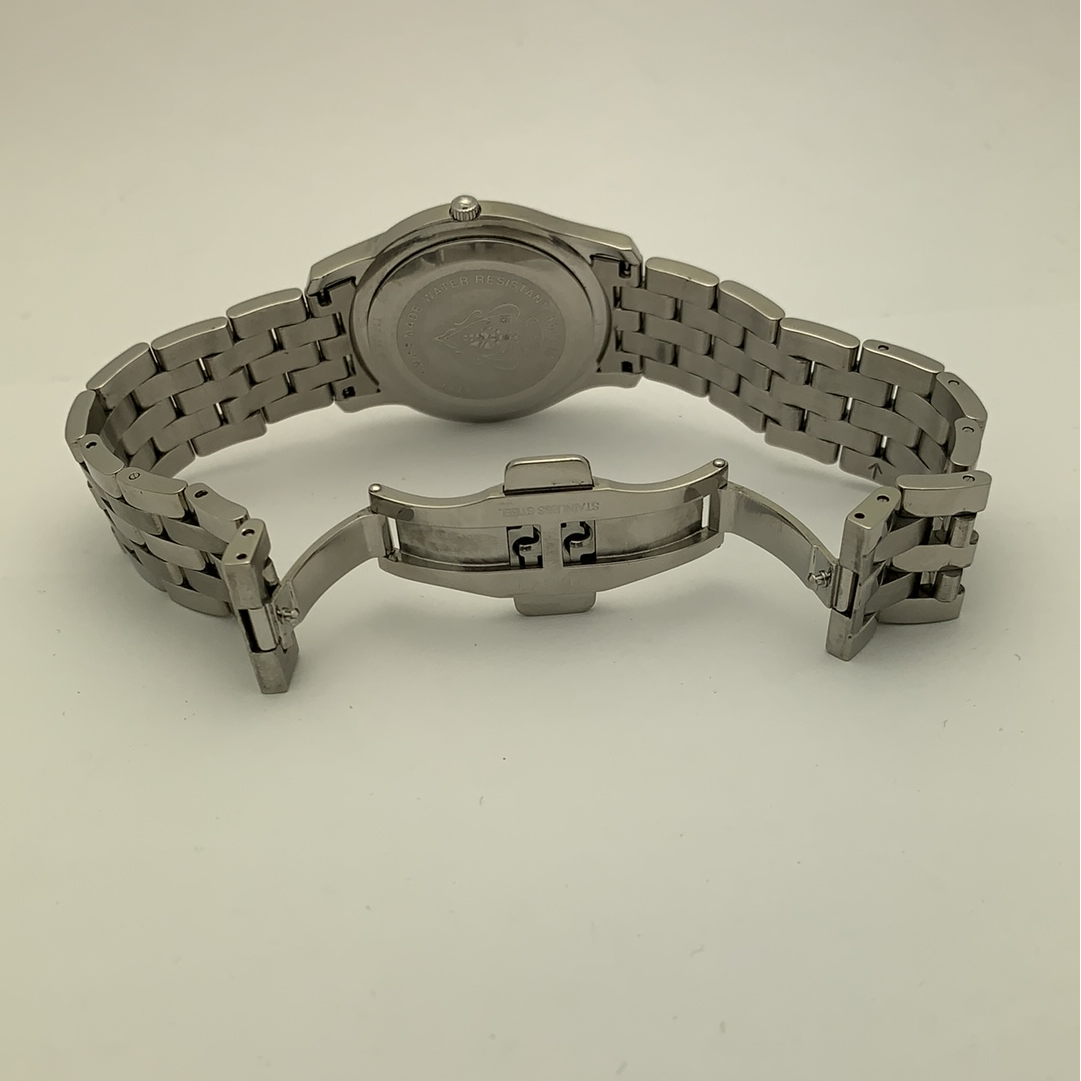 Gucci Unisex Silver Dial Stainless Steel Bracelet Watch 11711828