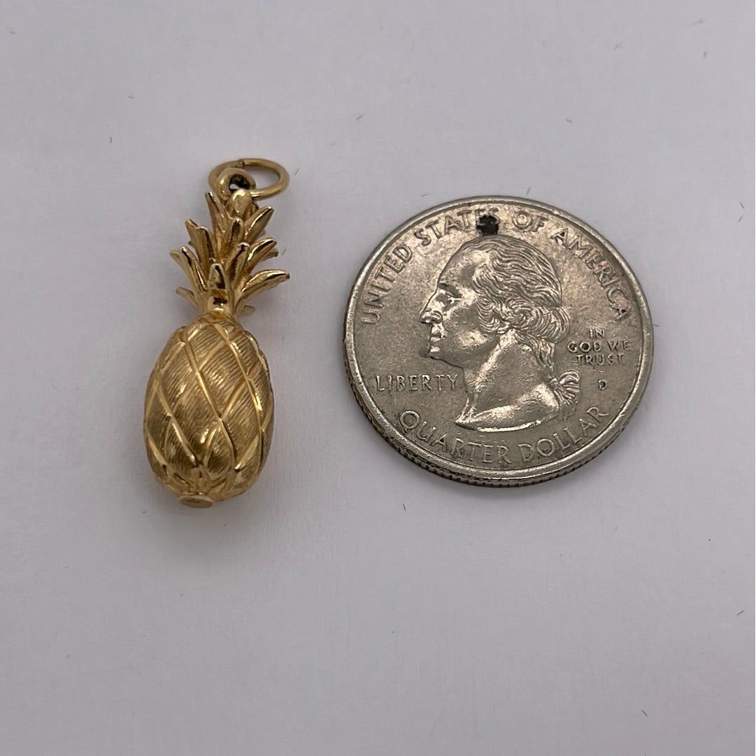 14K Yellow Gold Pineapple Charm Pendant P001
