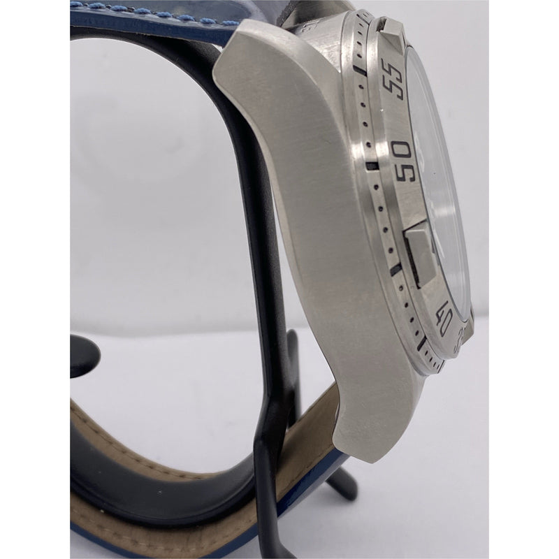 Invicta Reserve Excursion Men's 200M Black Dial Blue Leather Strap Watch 6262