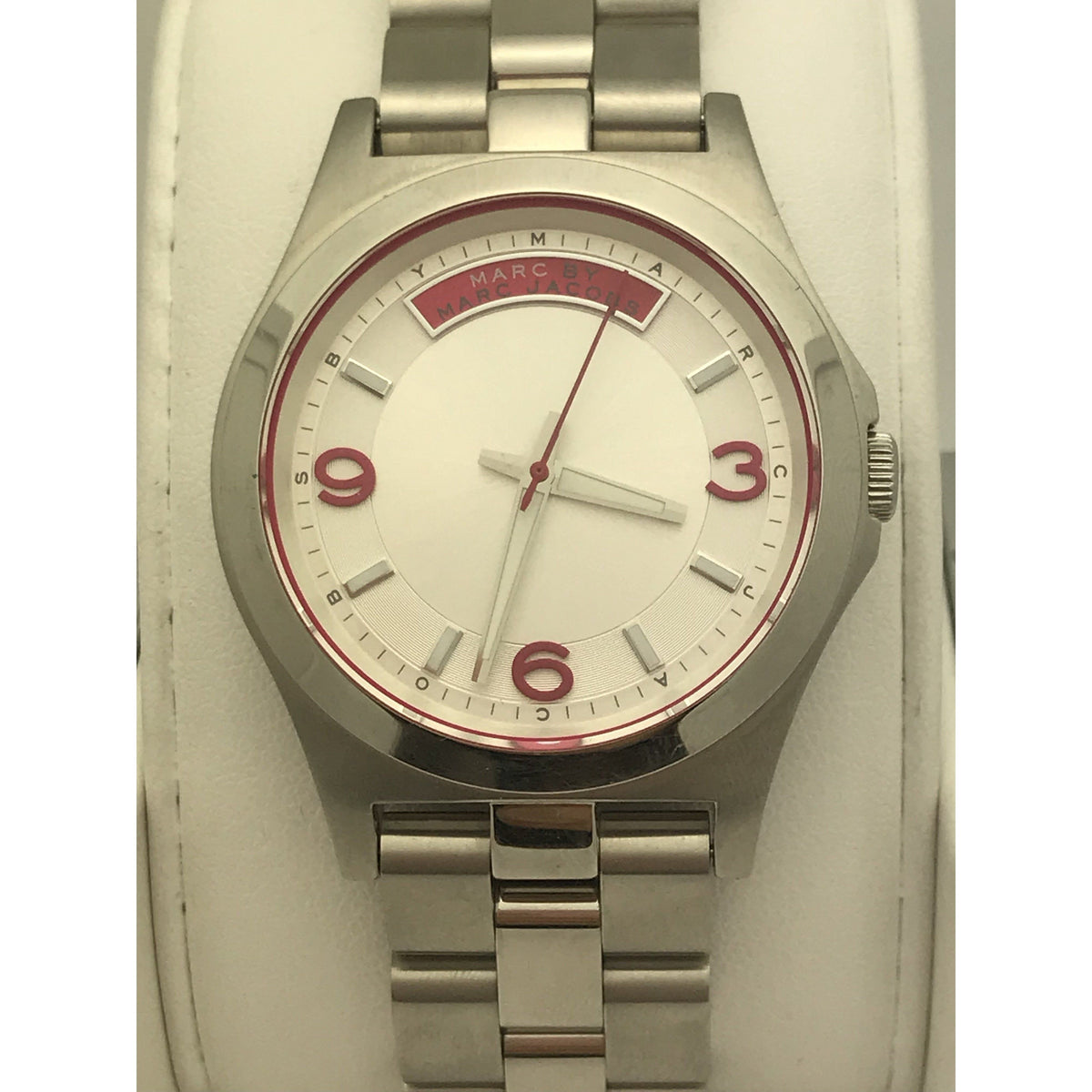Marc Jacobs Ladies Silver Dial Stainless Steel Bracelet Watch MBM3161