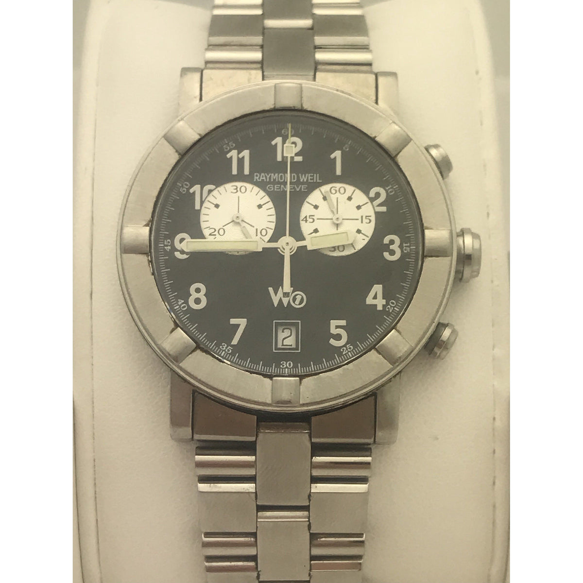 Raymond Weil Geneve Men's Black Dial Stainless Steel Watch W8000