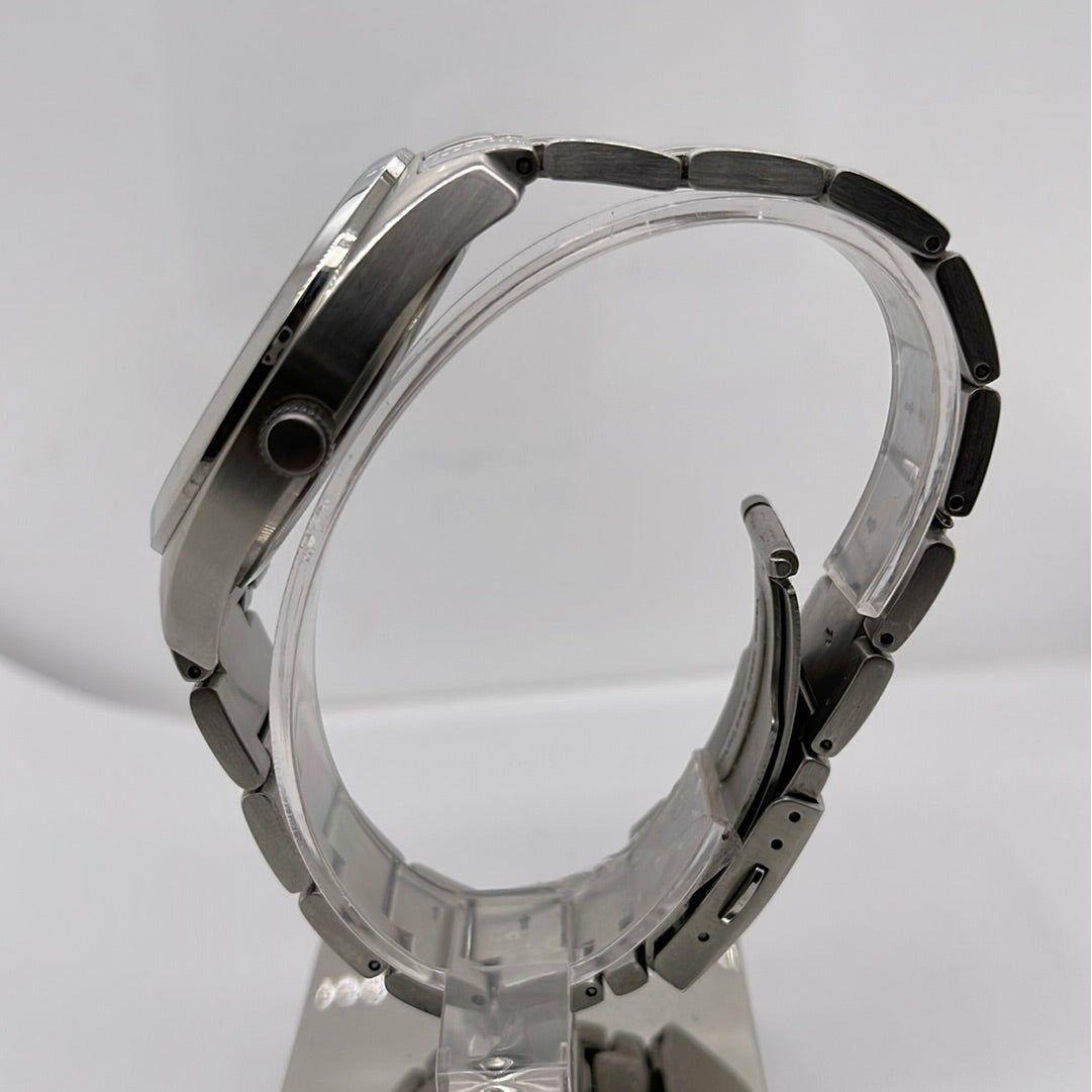 Guess Men's Steel Silver Tone Dial Silver Tone Bracelet Watch G10167G