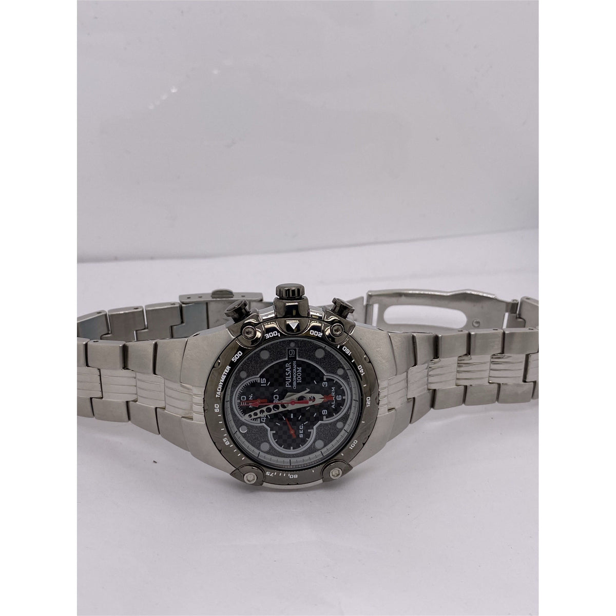 Pulsar Men's Chronograph 100M Grey Dial Silver Stainless Steel Bracelet Watch 670389