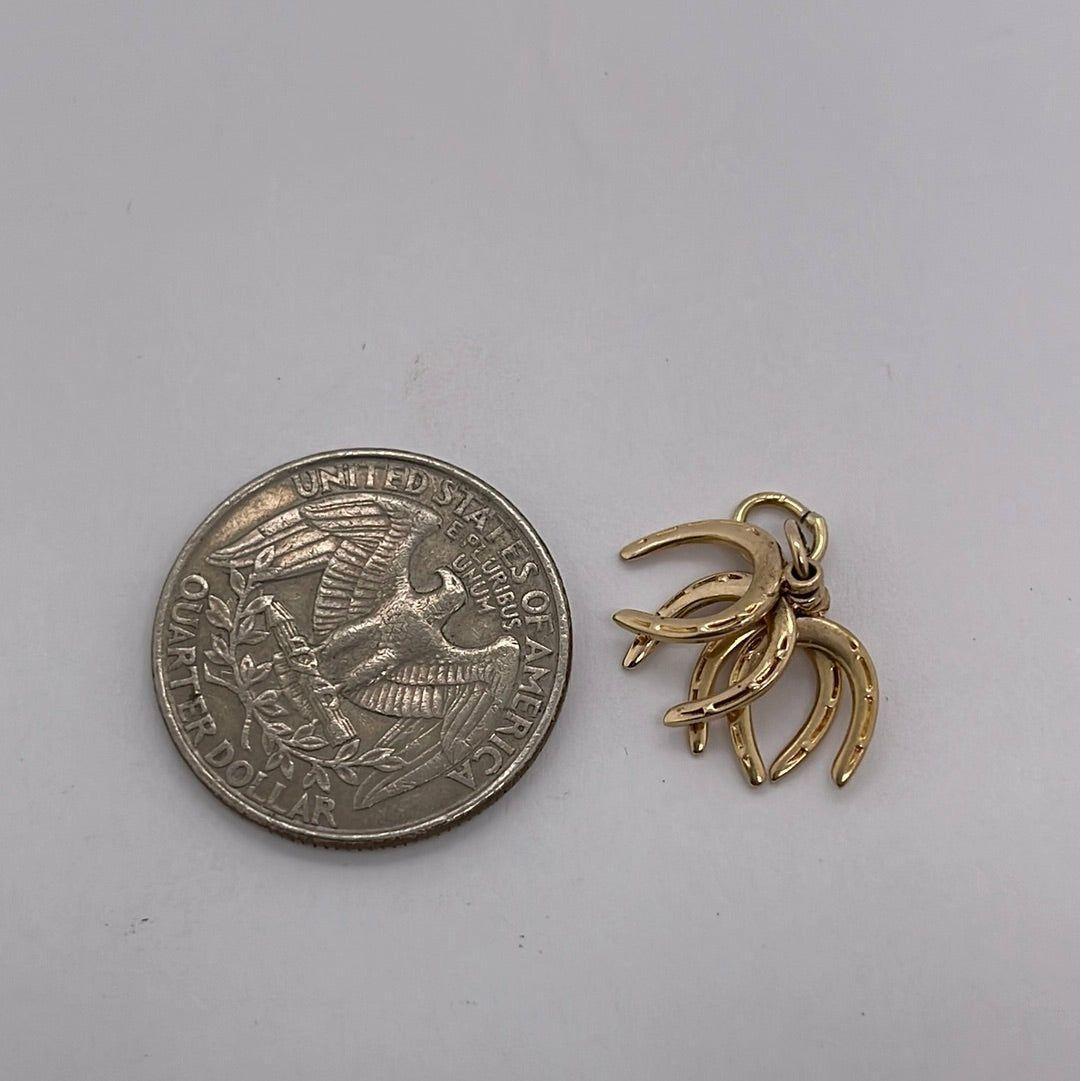 14K Yellow Horseshoe Charm Pendant P058